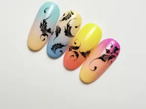 Ghirigori plus & sfumature – Iris Nails Academy